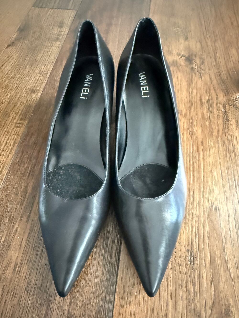 Vaneli Black Leather Pointed Toe Block Heel Pumps Sz 9M Classic Career